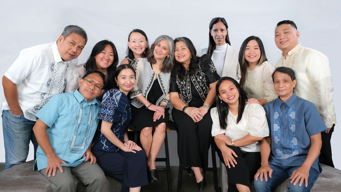 fes philippines team huddle